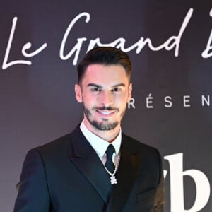 Baptiste Giabiconi - Soirée du Grand Dîner "Trophée Forbes" au Four Seasons Hôtel George V Paris le 30 septembre 2022. © Coadic Guirec - Rachid Bellak / Bestimage 