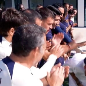 Les adieux de Neymar, qui vient de signer en Arabie saoudite au club de Al-Hilal, à ses anciens coéquipiers au campus du PSG à Poissy le 17 août 2023. © PSG Twitter via Bestimage