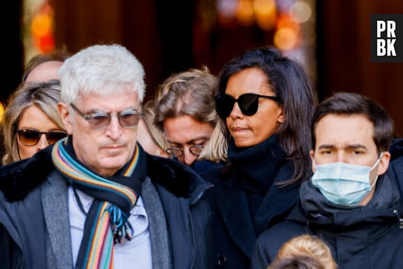 Karine Le Marchand - Sorties des obsèques de Jean-Pierre Pernaut en la Basilique Sainte-Clotilde à Paris, France, le 9 mars 2022. © Cyril Moreau/Bestimage  Exits of the funeral of Jean-Pierre Pernaut in the Sainte-Clotilde Basilica in Paris, France, on March 9, 2022 