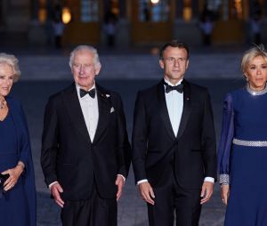 Camilla Parker Bowles, reine consort d'Angleterre, Le roi Charles III d'Angleterre, Le président Emmanuel Macron et sa femme Brigitte Macron - Dîner d'Etat au château de Versailles en l'honneur de la visite officielle du roi Charles III d'Angleterre et de la reine consort Camilla Parker Bowles de 3 jours en France. Le 20 septembre 2023 © Moreau-Jacovides / Bestimage