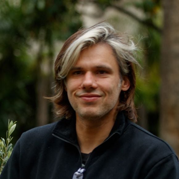 Et si l'omniprésence médiatique pouvait avoir raison de la carrière d'Orel ?
Orelsan - Les célébrités à la sortie de l'hôtel "Martinez" lors du 76ème Festival International du Film de Cannes, France, le 20 mai 2023.