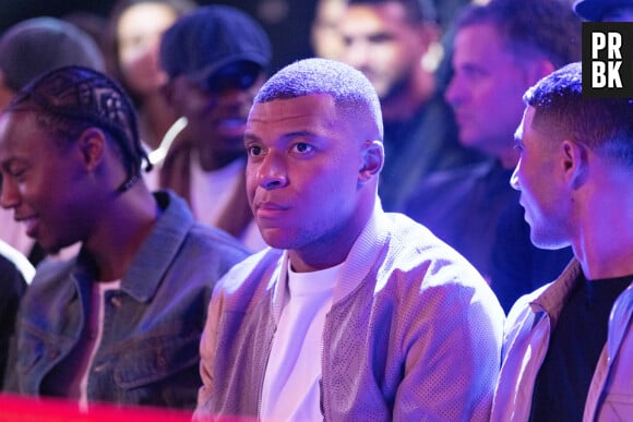 Kylian Mbappé - Célébrités assistent à la victoire spectaculaire de Cédric Doumbé face à Jordan Zembo par ko en moins de dix secondes pour ses débuts dans la ligue américaine "PFL" au Zénith Paris La Villette le 1er octobre 2023.