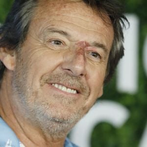 Jean-Luc Reichmann au photocall de la série "Leo Mattei, Brigade des mineurs" lors du 62ème Festival de Télévision de Monte-Carlo, à Monaco, le 19 juin 2023. © Denis Guignebourg/BestImage