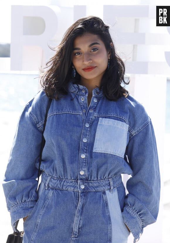 Kathy Packianathan (Ici Tout commence) lors du photocall de 'CanneSeries ' Saison 6 au Palais des Festivals de Cannes le 15 Avril 2023. © Denis Guignebourg/Bestimage 