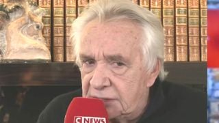 "Ce sont des co*s !" : Michel Sardou furieux contre BFMTV, son énorme coup de gueule chez Pascal Praud sur CNews