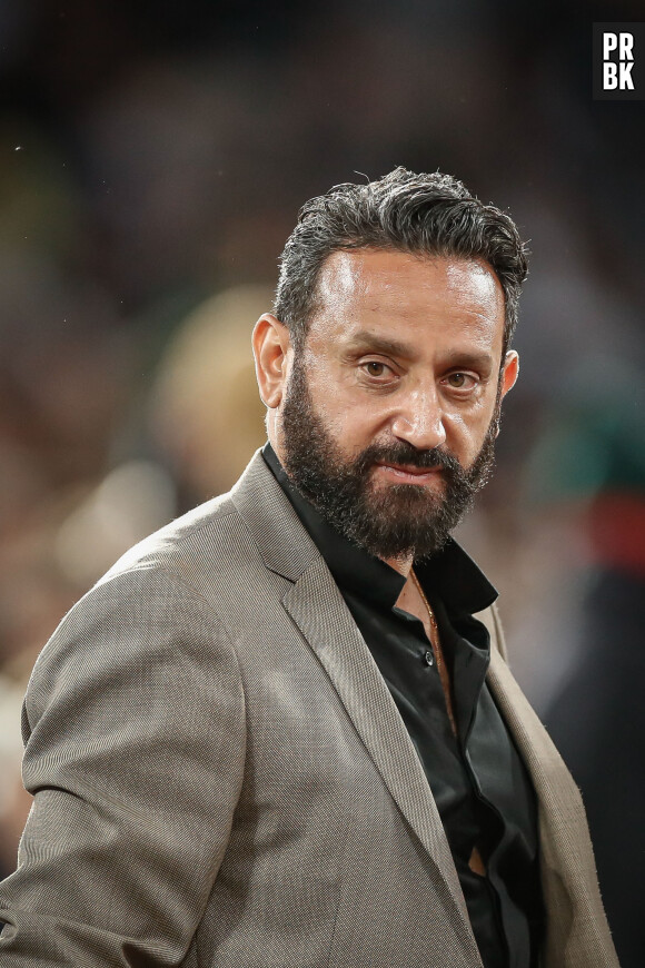 Cyril Hanouna - Célébrités dans les tribunes des internationaux de France de Roland Garros à Paris le 1er juin 2022.