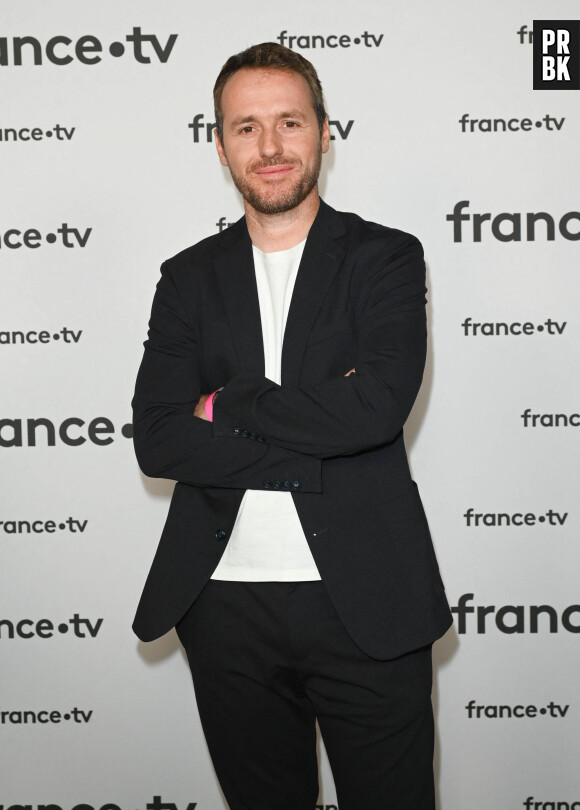 Tristan Waleckx au photocall pour la conférence de presse de rentrée de France TV à la Grande Halle de la Villette à Paris, France, le 6 juillet 2022. © Coadic Guirec/Bestimage