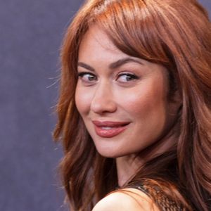 Olga Kurylenko - Photocall du défilé Moncler Genius lors de la Fashion Week à Londres, le 20 février 2023.