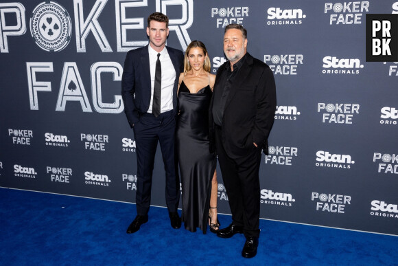 Liam Hemsworth, Elsa Pataky, Russell Crowe à la première du film "Poker Face" à Sydney, le 15 novembre 2022.