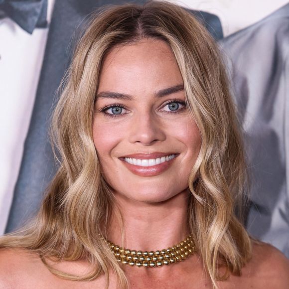 Los Angeles, CA - Celebrities attend the Los Angeles Premiere Of Amazon MGM Studios' 'Saltburn' held at The Theatre at Ace Hotel in Los Angeles. Pictured: Margot Robbie 