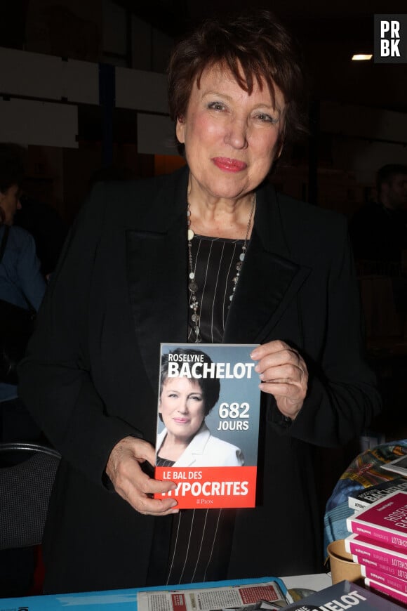 Roselyne Bachelot lors de la 41ème Foire du Livre de Brive dans La Halle Brassens, à Brive-la-Gaillarde, France, le 10 novembre 2023. © Jean-Marc Lhomer/Bestimage