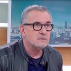 "Je ne vous dérange pas ?" : se croyant hors antenne, Christophe Dechavanne embarrasse Emilie Tran Nguyen sur Franceinfo