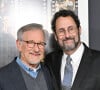 Steven Spielberg et Tony Kushner au photocall de la première de "Fabelmans" lors du 2022 AFI Festival à Los Angeles, le 6 novembre 2022.