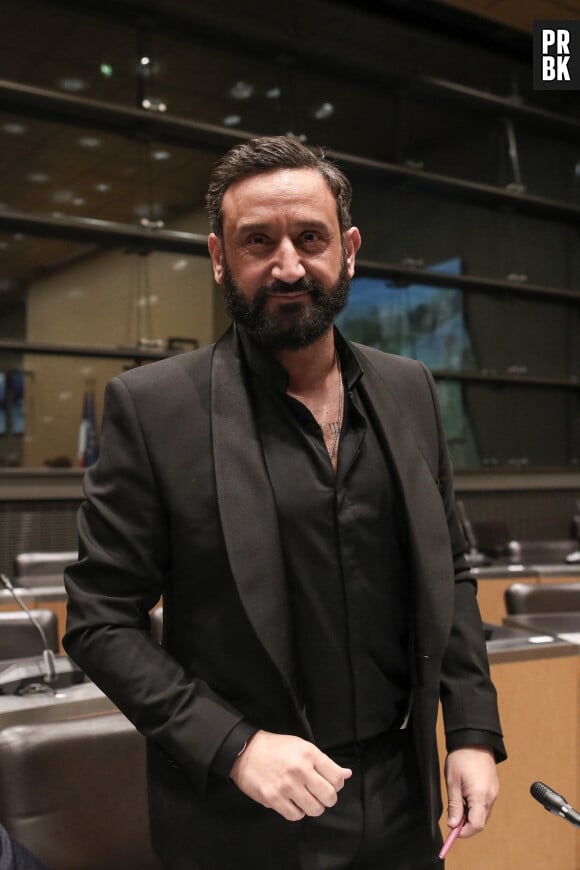 Cyril Hanouna lors d'une séance devant la commission d'enquête parlementaire sur l'attribution des fréquences TV, à l'Assemblée nationale à Paris le le 14 mars 2024. © Stéphane Lemouton /