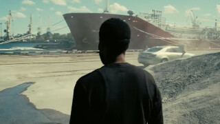 Ce film aurait pu être LE film de science-fiction du siècle, mais son réalisateur, Christopher Nolan, s'en fiche totalement