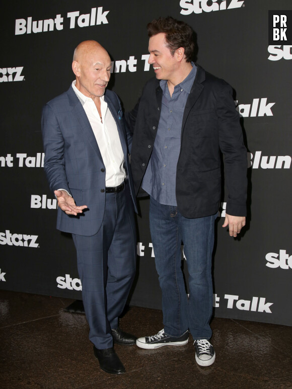 Patrick Stewart, Seth McFarlane lors de l'avant-première de la série "Blunt Talk" à Los Angeles, le 10 août 2015. 