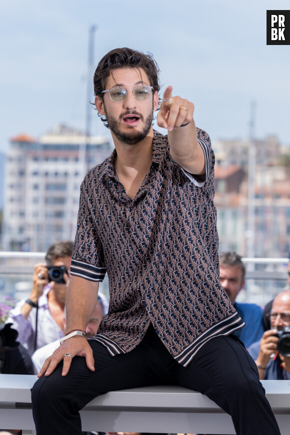 Pierre Niney au photocall de "Mascarade" lors du 75ème Festival International du Film de Cannes, le 28 mai 2022. © Olivier Borde / Bestimage