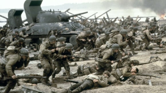 Steven Spielberg a tourné cette séquence de guerre de manière si réaliste qu'une ligne téléphonique d'urgence a dû être mise en place