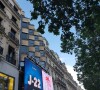Ce cinéma mythique planté en pleine avenue des Champs Elysées va hélas fermer à jamais ses portes en juin. J'ai décidé d'y aller avant les adieux.