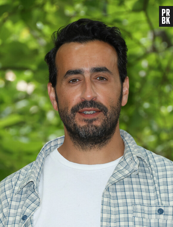 Jonathan Cohen - Photocall du film "Sentinelle" lors de la 16ème édition du festival du film francophone (FFA) de Angoulême, le 27 août 2023. © Coadic Guirec / Bestimage  Photocall of the film "Sentinel" during the 16th edition of the Francophone Film Festival (FFA) in Angoulême, August 27, 2023.