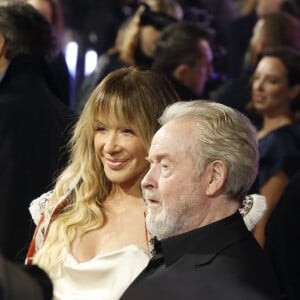 Ridley Scott et Giannina Facio - Londres, ROYAUME-UNI - Les invités foulent le tapis rouge ce soir lors de la première britannique. Le 16 novembre 2023