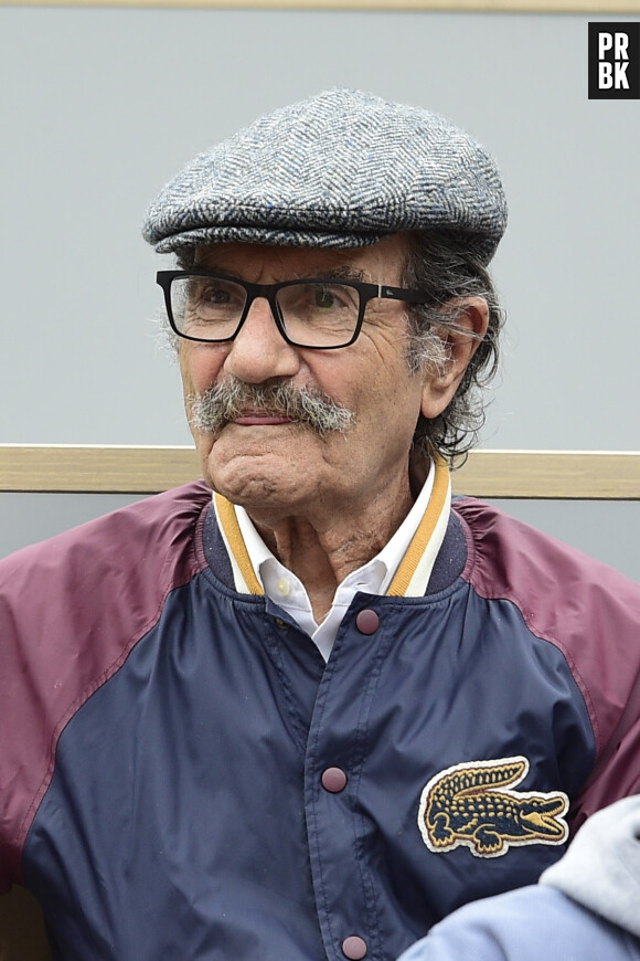 Gérard Hernandez dans les tribunes lors des internationaux de tennis de Roland Garros à Paris, France, le 30 mai 2019. © Jean-Baptiste Autissier/Bestimage