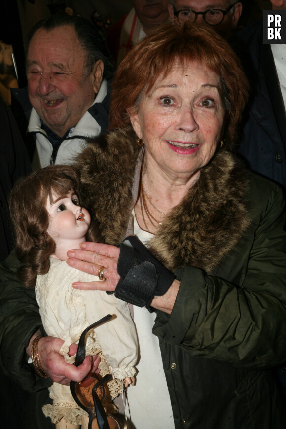 Marion Game (attelle main gauche) lors de l'inauguration de la 96ème édition de la foire de Chatou (la plus célèbre et ancienne foire à la brocante de France) en France, le 10 mars 2018.© JLPPA/Bestimage