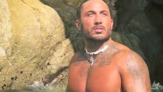 "Futur acteur porno" : Vivian Grimigni se filme totalement nu sur Instagram et choque les internautes