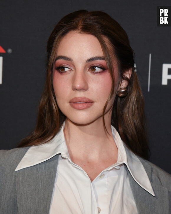 Adelaide Kane. - Photocall de la série "Grey's Anatomy" lors du PaleyFest 2023 à Los Angeles, le 2 avril 2023.