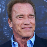 Arnold Schwarzenegger a payé un dollar à Warner Bros pendant 29 ans pour conserver l'objet mythique de l'un de ses plus mauvais films