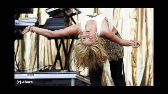 Shakira ... VIDEO BUZZ : Sa bague volée en plein concert