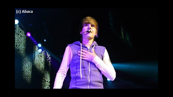 Justin Bieber et Selena Gomez VIDEO... ils embrassent au Billboard Music Awards 2011