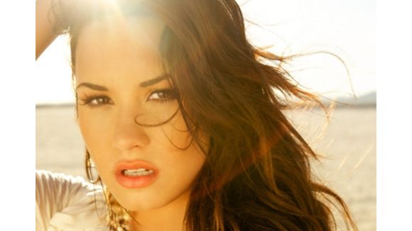 Demi Lovato radieuse ... sur la pochette de son nouveau single (PHOTO)
