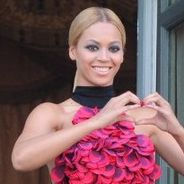 Beyoncé : Ses fans lui rendent hommage dans un supermarché (VIDEO)
