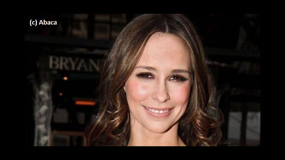 Jennifer Love Hewitt dément toutes relations amoureuses : Elle est célibataire