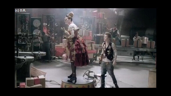 Justin Bieber : nouveau clip pour Santa Claus is Coming to Town (VIDEO)