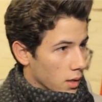 Nick Jonas vous invite dans sa loge ! Difficile de refuser ... (VIDEO)