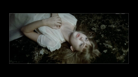 Taylor Swift : Safe & Sound, le clip avec un "sosie" de Julien Doré ! (BO Hunger Games)