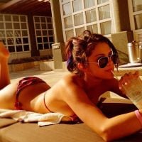 Selena Gomez : photo sexy en bikini pendant que Justin Bieber casse sa tirelire pour leur maison !