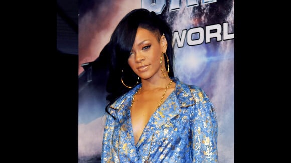 Rihanna et la pire semaine de sa life : clashée par Chris Brown et éclipsée par Brooklyn Decker !