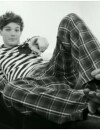 Louis en pyjama dans les coulisses de la tournée