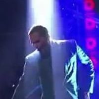 Chris Brown déchire tout sur Turn Up The Music en live ! (VIDEO)