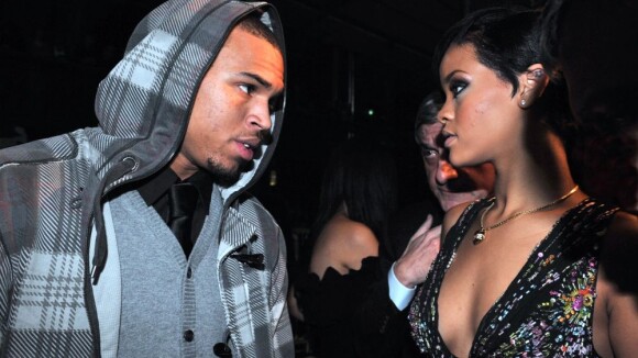 Rihanna : son père veut la voir en couple avec Chris Brown !