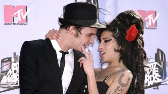 Amy Winehouse : son ex-mari dans le coma, l'appel déchirant de papa Mitch aux fans !