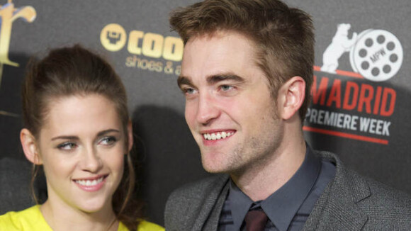 Kristen Stewart et Robert Pattinson fêtent Noël en avance ! WTF ?!