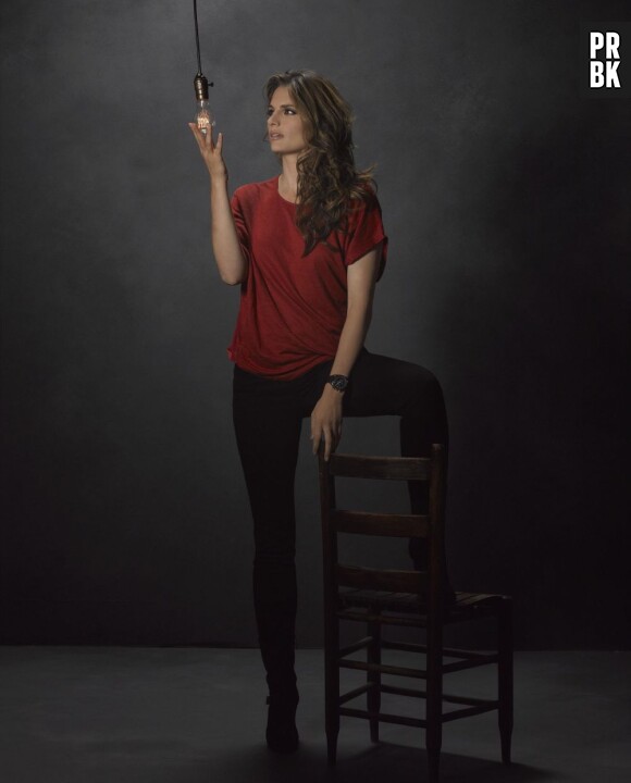 Stana Katic sur une photo promo de la saison 5 de Castle
