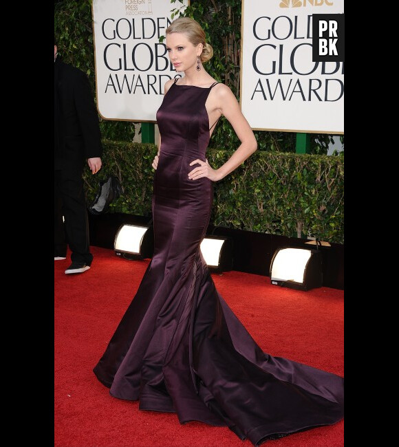 Taylor Swift, célibataire sexy aux Golden Globes 2013