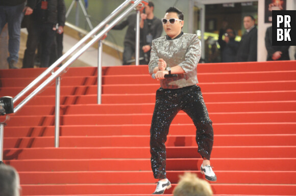 PSY fait le Gangnam Style aux NMA 2013