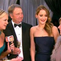 Jennifer Lawrence : une robe déchirée et des parents qui lui foutent la honte !