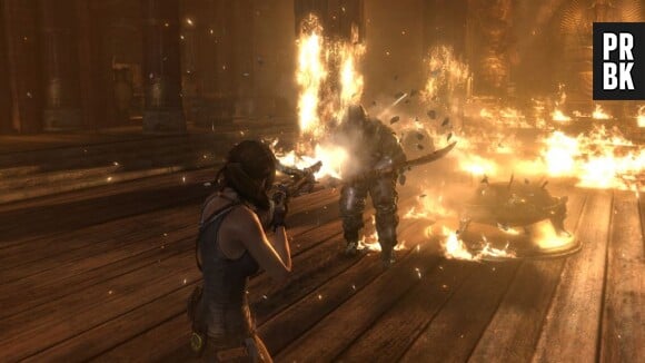 Tomb Raider : Lara Croft prend les armes
